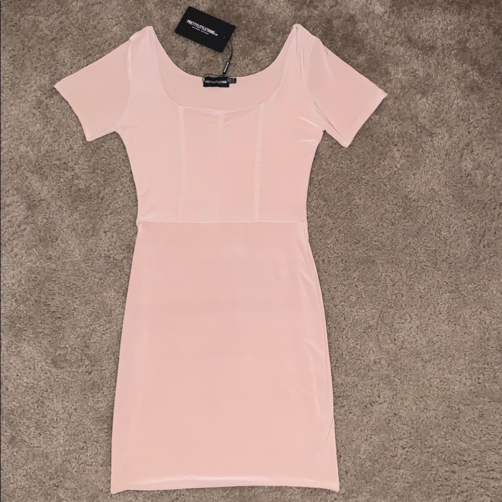 PRETTY LITTLE THING BODYCON DRESS🤤